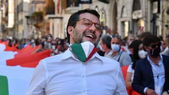 I nervi scoperti di Salvini: sbrocca alla giornalista che ...