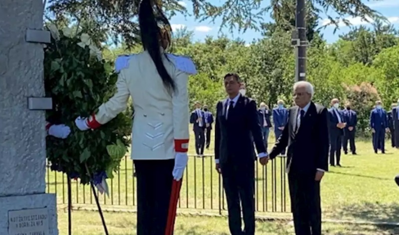 Mattarella Con Il Presidente Sloveno Pahor Alla Foiba Di Basovizza ...