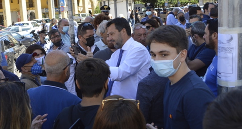 Salvini Contestato In Calabria Rissa Sfiorata Business It