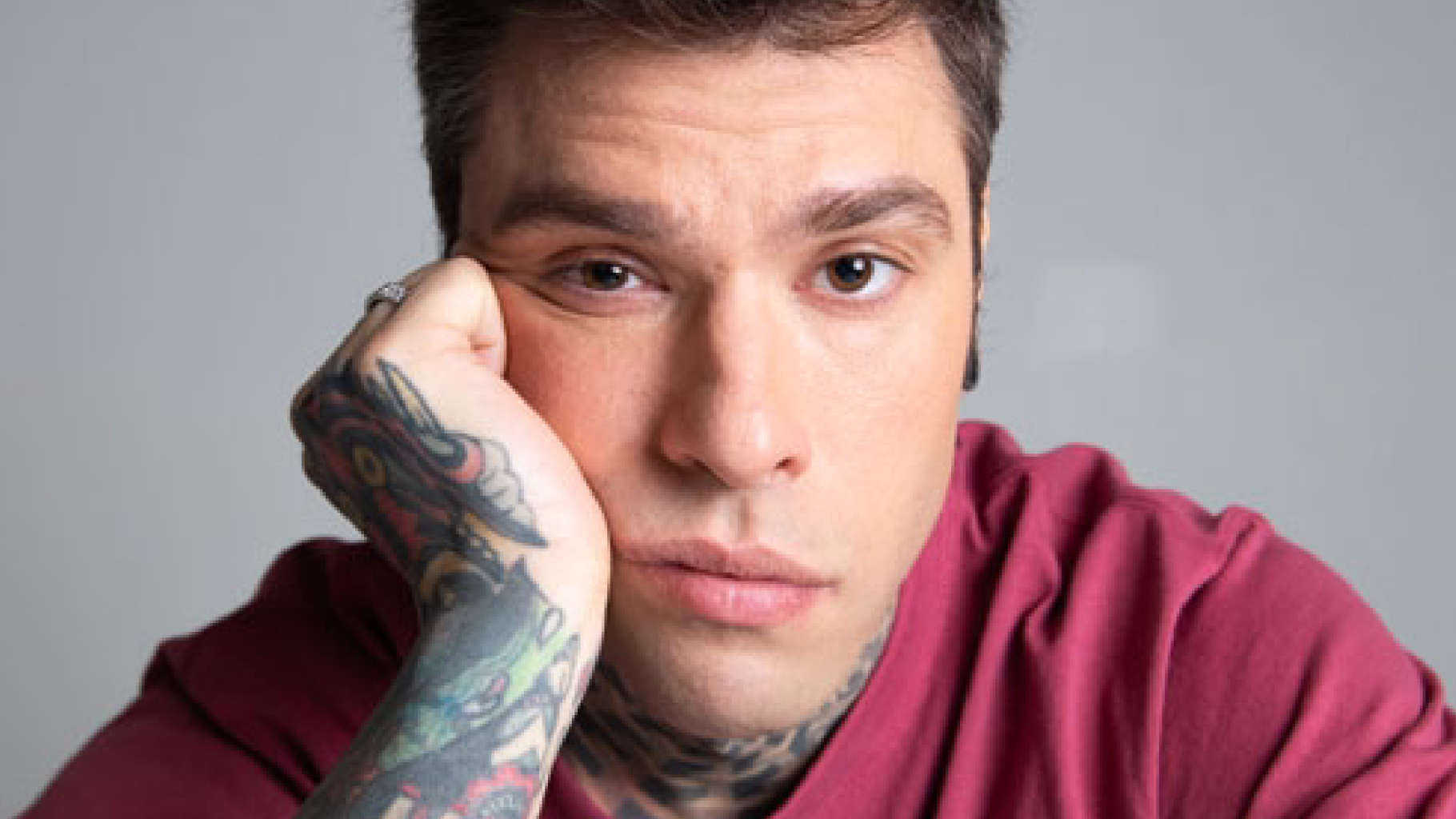 Fedez Dice Addio Alla Sony E Passa Alla Warner: Cambio Di Discografica ...