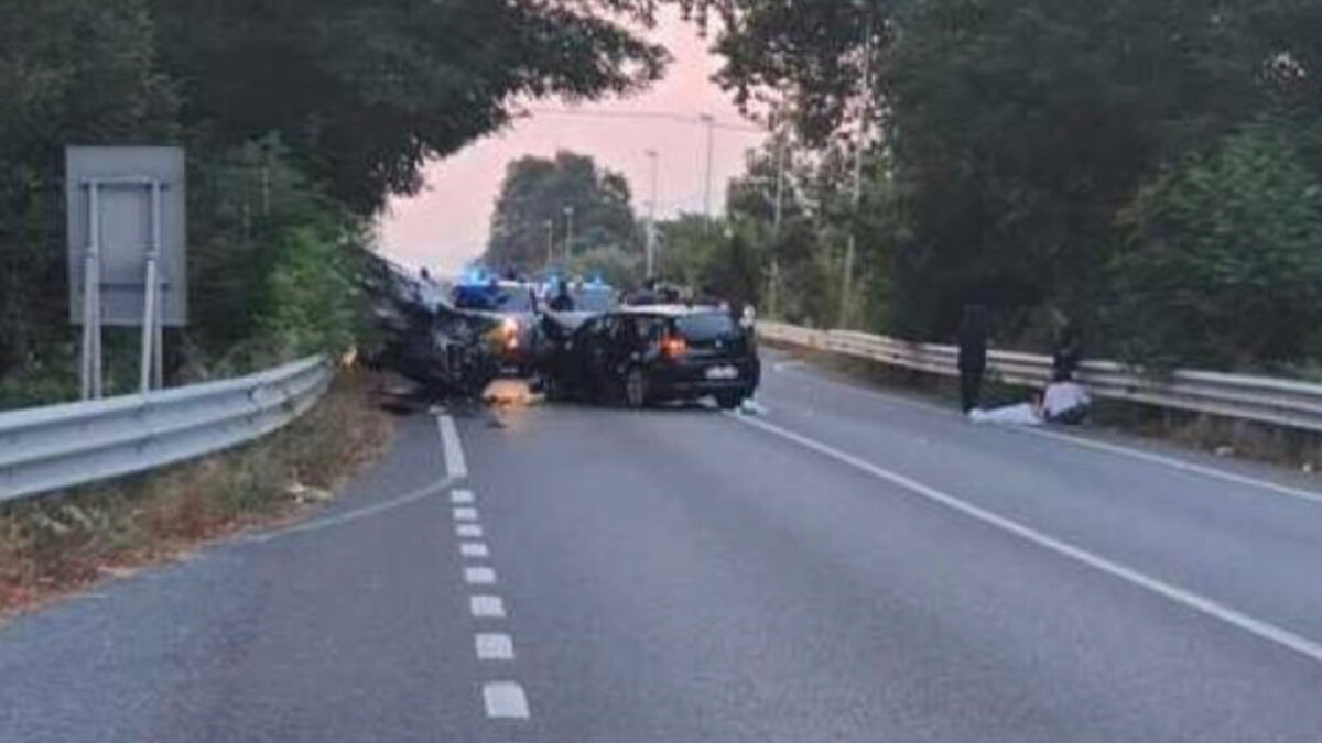 Incidente Stradale: Tre Morti, Tra Cui Una Bambina - Business.it